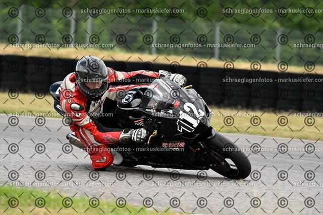 25bt02-0686 | markuskiefer.com - Realisiert mit Pictrs.com