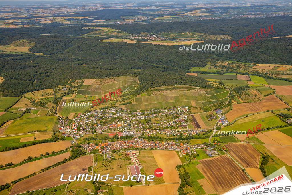 Das Luftbild zeigt : Schützingen Illingen - Die Luftaufnahme wurde 2024 vom UL-Flugzeug aus erstellt ( keine Drohne ) - Hochauflösende Luftaufnahme - Für grossformatige Ausdrucke geeignet. Die Geschenkidee !Mit Lizenz und Bildrechte bestellbar