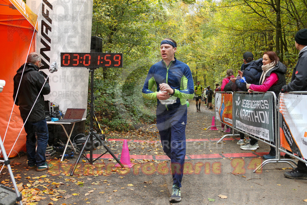 251026_1303_EX1_2367 | Sportfotografie im Rhein-Sieg Kreis, Köln, Bonn, NRW, Rheinland Pfalz, Hessen, etc. Unser Tätigkeitsfeld umfasst den Laufsport vom Volkslauf über den Marathon, Duathlon, Triathon bis zum Ultralauf wie Kölnpfad Ultra oder Schindertrail.