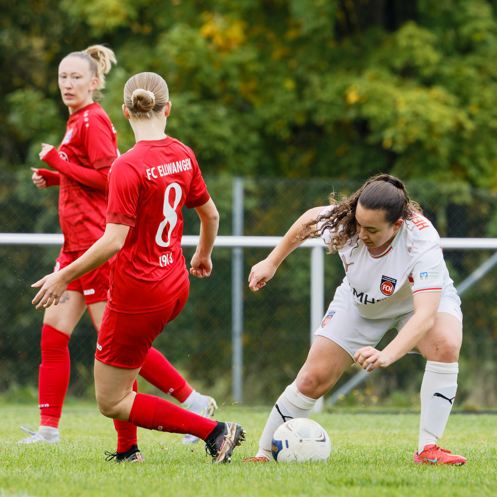 FCEFCH_251012_0737 | Fotopresso – Sportfotografie in Heidenheim & Umgebung. Professionelle Sportfotografie für unvergessliche Momente. Dynamische Action-Shots, emotionale Szenen & hochwertige Bilder. - Realisiert mit Pictrs.com