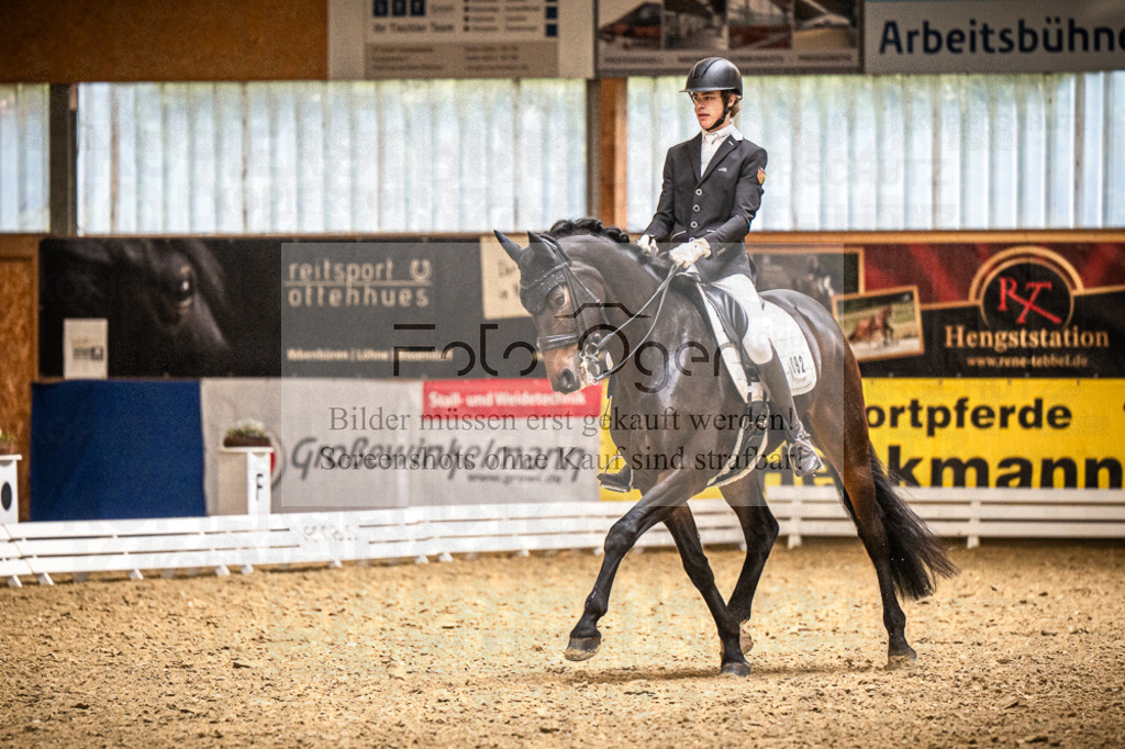 DOS_1607 | Entdecke hochwertige Reitturnierfotos von Foto Oger. Professionell, emotional und authentisch – jetzt Lieblingsmomente im Shop bestellen.Deutschlandweite Turnierfotografie. - Realisiert mit Pictrs.com