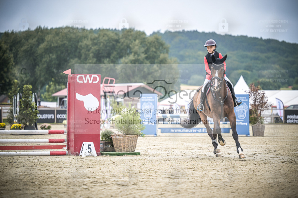 DOS_1026 | Entdecke hochwertige Reitturnierfotos von Foto Oger. Professionell, emotional und authentisch – jetzt Lieblingsmomente im Shop bestellen. - Realisiert mit Pictrs.com