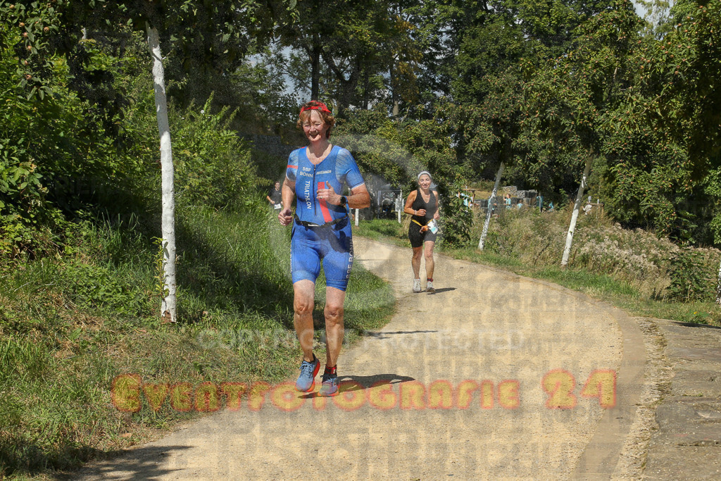 250824_1234_EX1_9763 | Sportfotografie im Rhein-Sieg Kreis, Köln, Bonn, NRW, Rheinland Pfalz, Hessen, etc. Unser Tätigkeitsfeld umfasst den Laufsport vom Volkslauf über den Marathon, Duathlon, Triathon bis zum Ultralauf wie Kölnpfad Ultra oder Schindertrail.