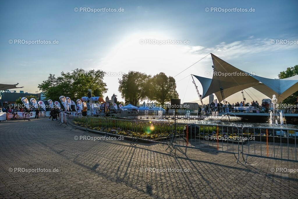 16. OBI Nachtlauf des ASV Koeln; Koeln, 17.05.23 | Impressionen vom 16. OBI Nachtlauf des ASV Koeln am 17.05.23 an Rheinpromenade und Tanzbrunnen in Koeln (Deutschland). Foto: BEAUTIFUL SPORTS/Ulrich Fassbender