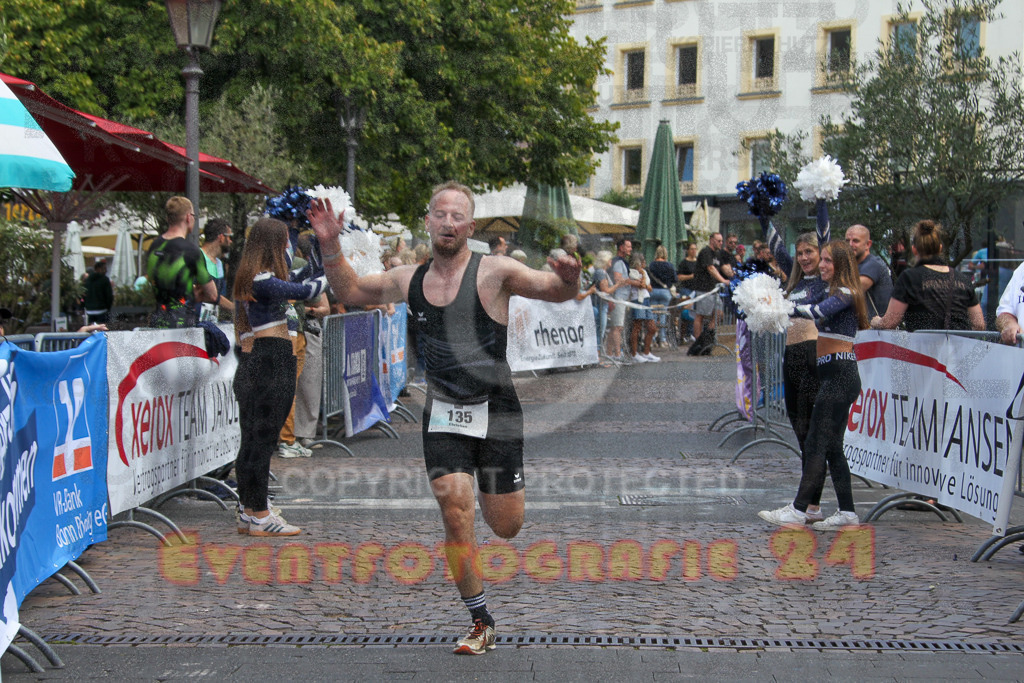 250824_1252_EV4_9591 | Sportfotografie im Rhein-Sieg Kreis, Köln, Bonn, NRW, Rheinland Pfalz, Hessen, etc. Unser Tätigkeitsfeld umfasst den Laufsport vom Volkslauf über den Marathon, Duathlon, Triathon bis zum Ultralauf wie Kölnpfad Ultra oder Schindertrail.