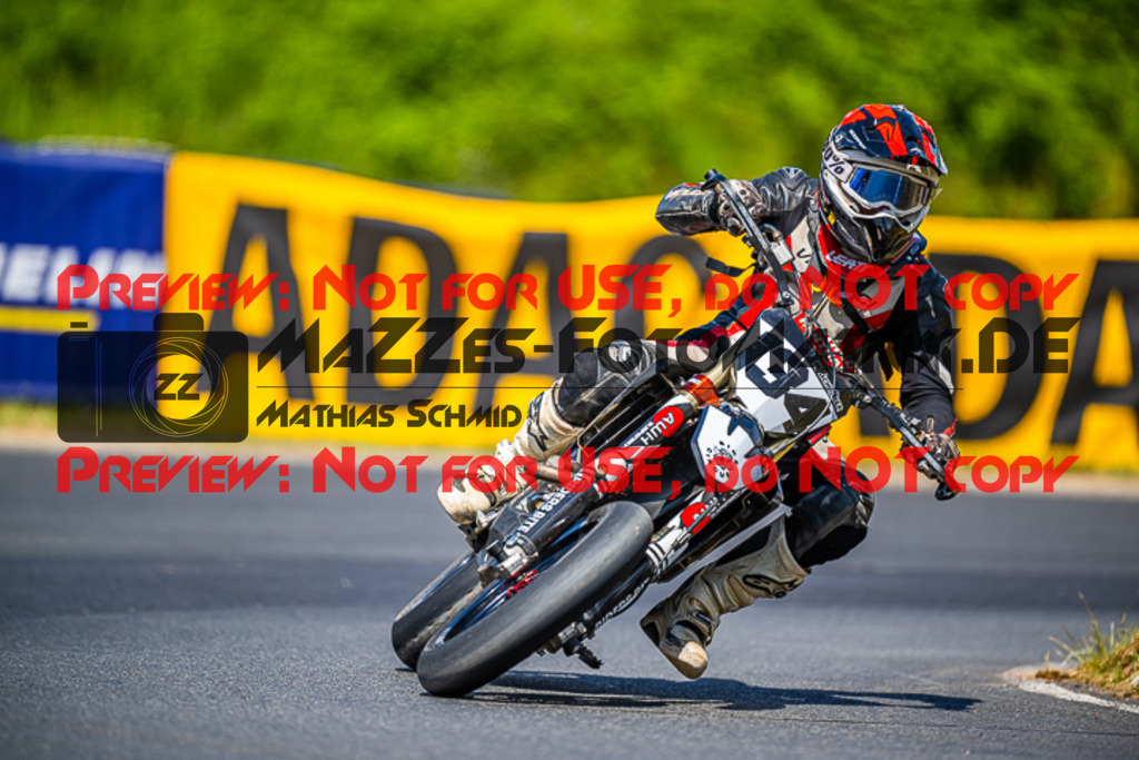 MaZZes_FotoMatrix_220528_1897 | Fotograf Mathias Schmid
Sportfotograf,
Eventfotograf,
Hochzeitsfotograf,
Portraitfotograf