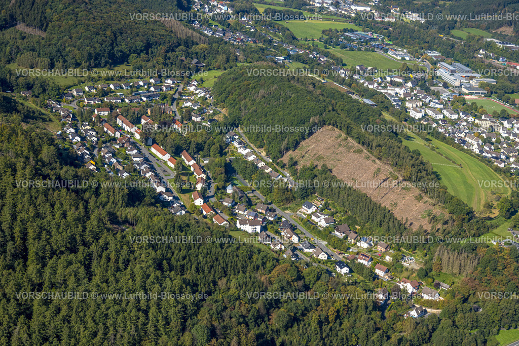 Plettenberg230908245 | Luftbild, Ortsansicht Ortsteil Kersmecke, Waldgebiet mit Waldschäden, Plettenberg, Sauerland, Nordrhein-Westfalen, Deutschland