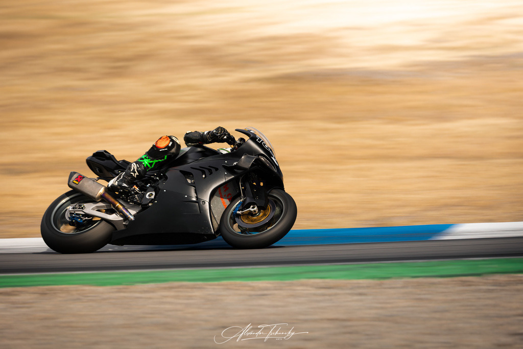 Ducati Trackday Hockenheimring 2026 | Entdecken Sie die faszinierende Welt von Alexander Tschuncky Arts: Kreative Fotografie, atemberaubende Automobilkunst und hochwertiger Bilderdruck. Lassen Sie sich inspirieren! - Realisiert mit Pictrs.com