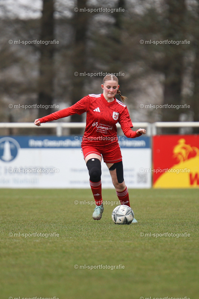 Fußball I Frauen I Saison 2025/2026 I Oberliga Schleswig-Holstein I 14. Spieltag I SV Frisia 03 Risum-Lindholm - SV Wahlstedt | ml-sportfotografie - Realisiert mit Pictrs.com