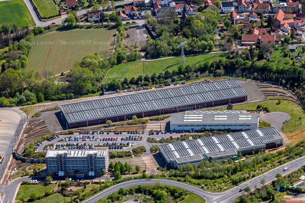 4026544 | ERFURT 07.05.2020 Gebäude und Produktionshallen auf dem Werksgelände " Erfurter Verkehrsbetriebe AG " am Urbicher Kreuz im Ortsteil Windischholzhausen in Erfurt im Bundesland Thüringen, Deutschland. Weiterführende Informationen bei: Erfurter Verkehrsbetriebe AG. // Buildings and production halls on the factory premises "Erfurter Verkehrsbetriebe AG" at the Urbicher Kreuz in the district of Windischholzhausen in Erfurt in the state Thuringia, Germany. Further information at: Erfurter Verkehrsbetriebe AG. Foto: Gerhard Launer