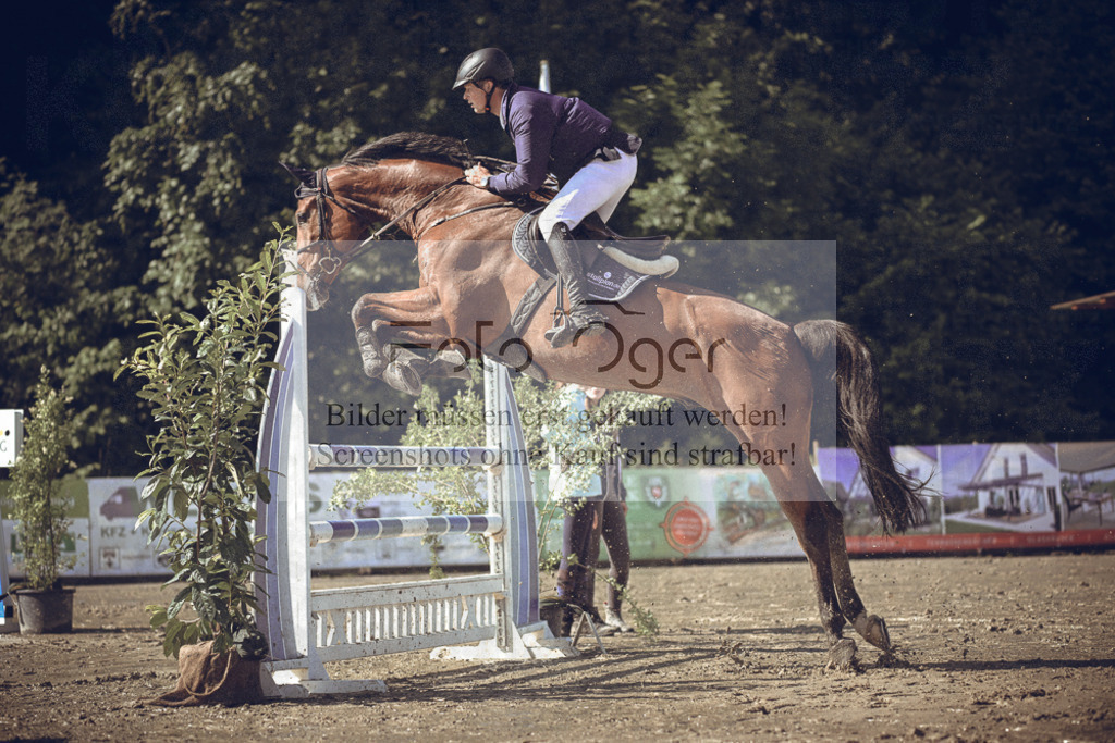 20240530-DOS_0437 | Entdecke hochwertige Reitturnierfotos von Foto Oger. Professionell, emotional und authentisch – jetzt Lieblingsmomente im Shop bestellen. - Realisiert mit Pictrs.com