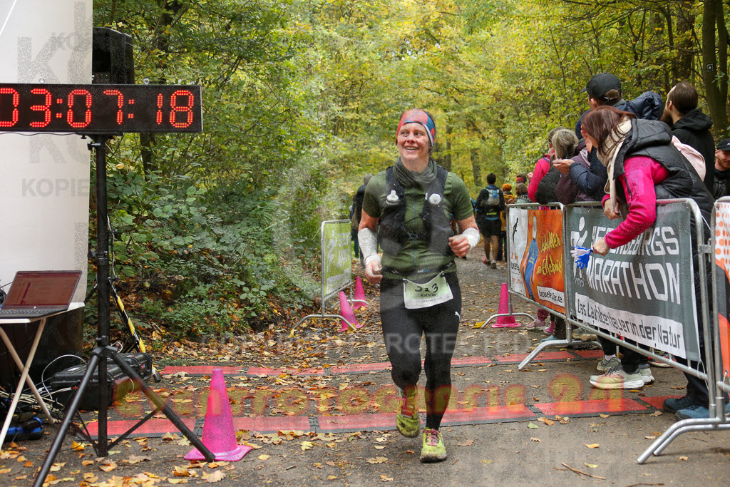 251026_1308_EX1_2642 | Sportfotografie im Rhein-Sieg Kreis, Köln, Bonn, NRW, Rheinland Pfalz, Hessen, etc. Unser Tätigkeitsfeld umfasst den Laufsport vom Volkslauf über den Marathon, Duathlon, Triathon bis zum Ultralauf wie Kölnpfad Ultra oder Schindertrail.