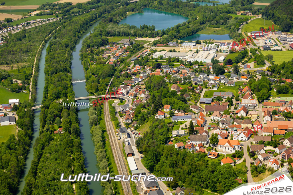 Das Luftbild zeigt  Kellmünz an der Iller - Die Luftaufnahme wurde 2023 vom UL-Flugzeug aus erstellt ( keine Drohne ) - Hochauflösende Luftaufnahme - Für grossformatige Ausdrucke geeignet. Die Geschenkidee !Mit Lizenz und Bildrechte bestellbar