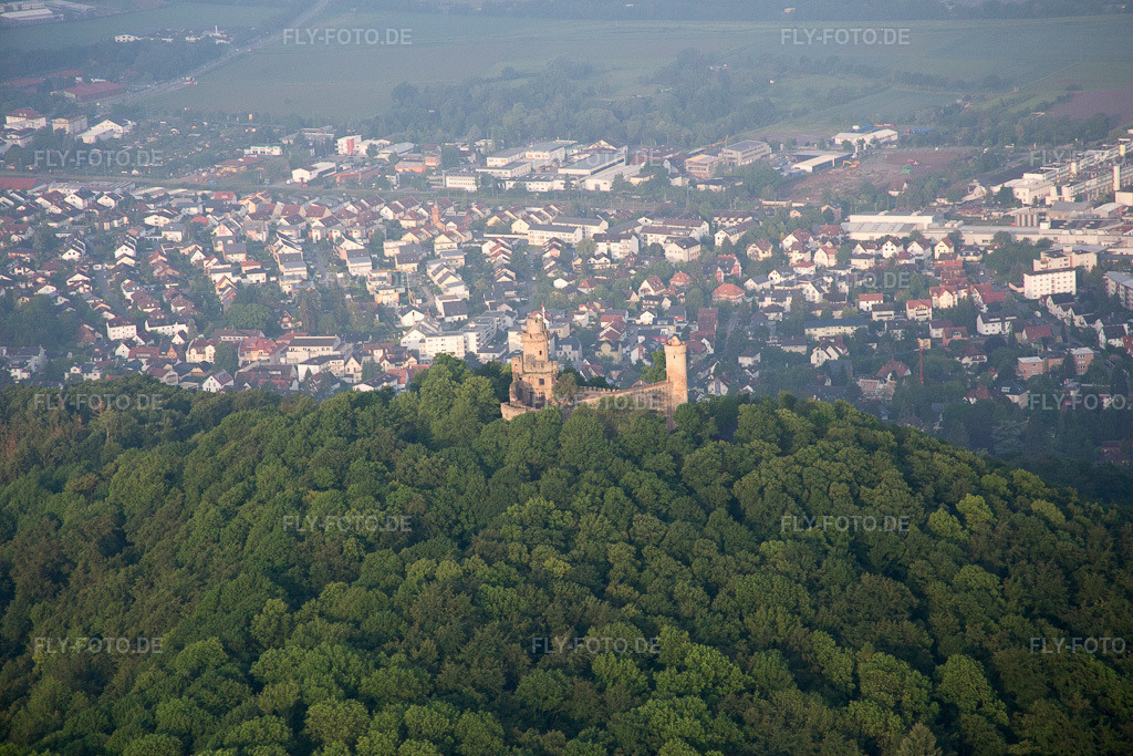 Luftbild: Auerbach, Schloß Auerbach im Ortsteil Auerbach in Bensheim im Bundesland Hessen in Deutschland. Foto: IMG_089173.jpg vom 25.05.2016 durch Werner Riehm/FLY-FOTO.de