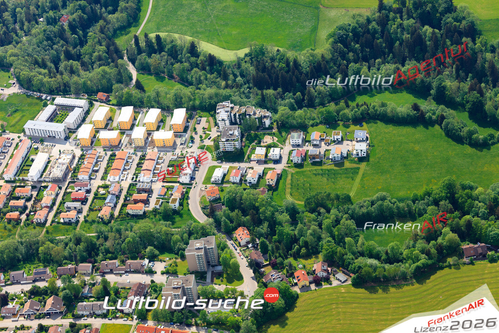 Die Luftaufnahme der Stadt Kempten Allgäu wurde vom UL-Flugzeug heraus erstellt ( keine Drohne )- hohe Auflösung für beste Qualität