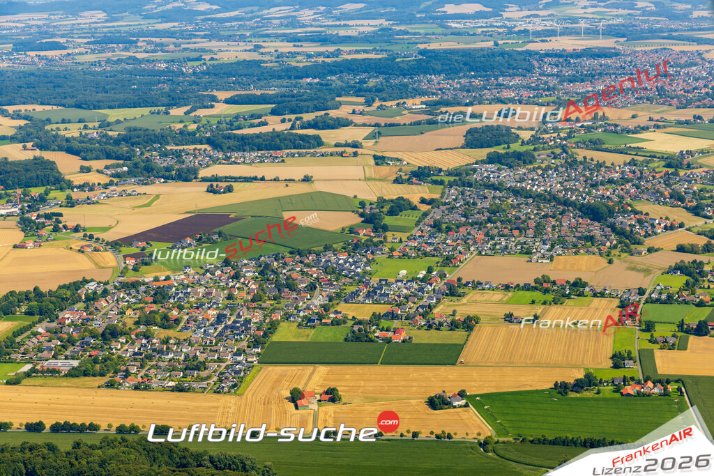 Billinghausen Lage Bild- Das Luftbild wurde 2025 vom UL-Flugzeug heraus erstellt ( keine Drohne bzw. Drohnenaufnahme ) - Hochauflösende Luftaufnahme -Nicht vergleichbar mit Google Maps oder Satelittenbilder- Die Geschenkidee !Mit Lizenz und Bildrechte bestellbar - CC