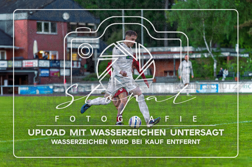 Bezirksliga Herren LG - TV Jahn Schneverdingen II vs. Buchholzer FC | Torben Schierbeck (Buchholzer FC #4); Bezirksliga Herren LG - TV Jahn Schneverdingen II vs. Buchholzer FC am 15.05.26 in Osterwald-Stadion, Schneverdingen - Realisiert mit Pictrs.com