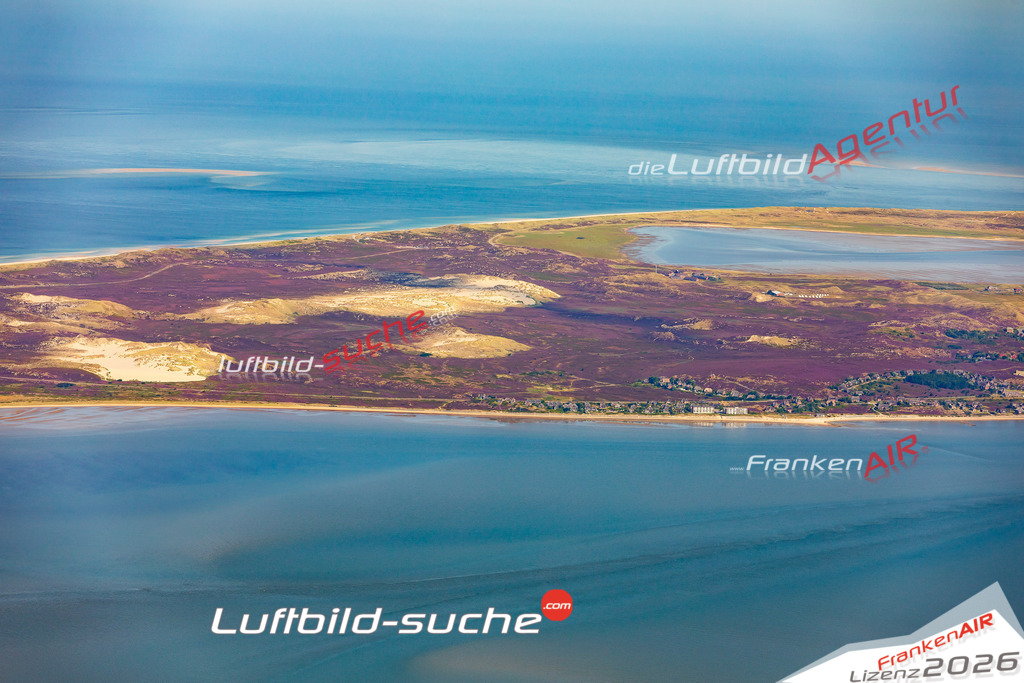 Bild der Stadt Sylt - Die Luftaufnahme wurde 2025 vom UL-Flugzeug heraus erstellt ( keine Drohne ) - Hochauflösende Luftaufnahme - für professionelle Ausdrucke geeignet. Die Geschenkidee !Hier alle&nbsp;Infos zur Lizenzierung der LuftaufnahmeWir fliegen auch dieses Jahr wieder in Ihre Region um Luftbilder zu erstellen.- Luftbild anfragen