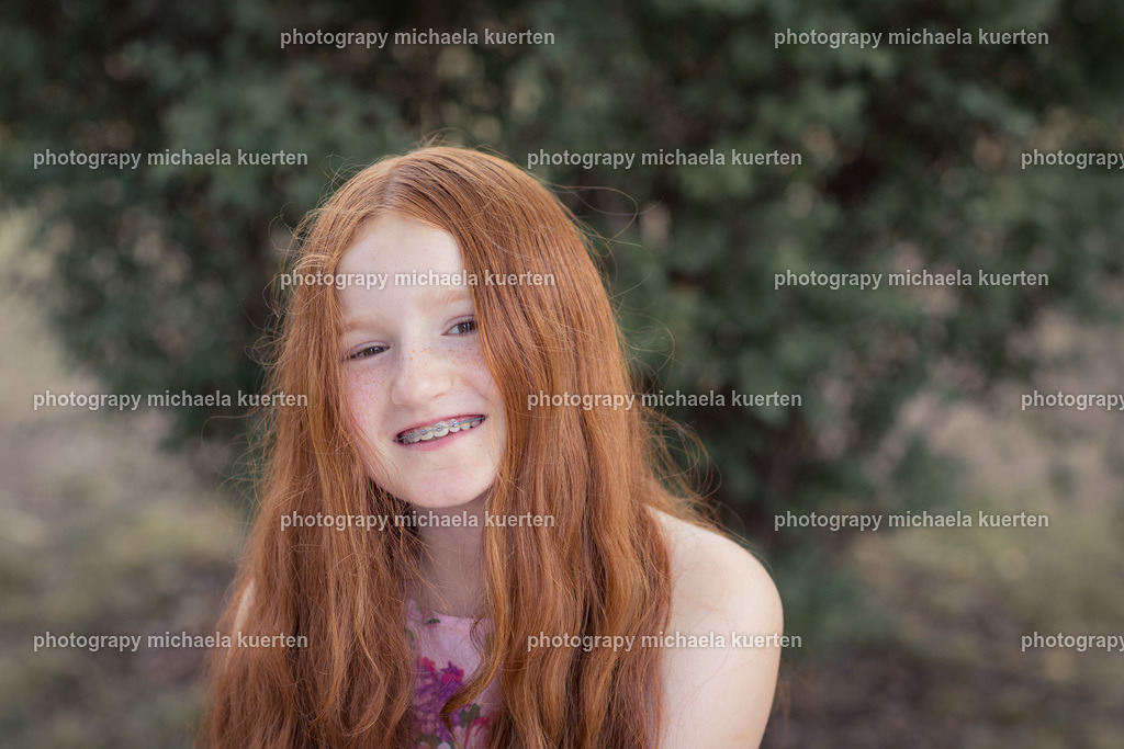 color-0830 | Professionelle Kita- und Schulfotografie aus Augsburg. Natürliche Kinderportraits, moderne Klassenfotos, DSGVO-konforme Online-Galerien und persönliche Betreuung für Schulen und Kindergärten in Augsburg Bayern.