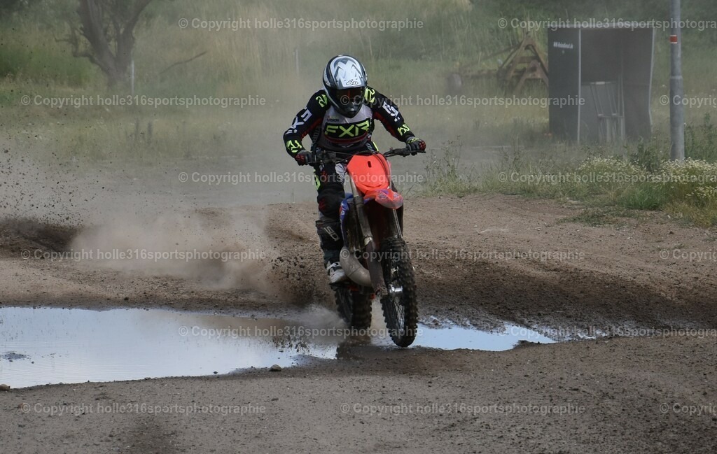 DSC_0438 (2) | Sportfotografie , Motorsport, Motoross, Reitsport, Mointainbike, Enduro,
Landschaft , Outdoor, Eventfotografie, Landschaft, Bilder online bestellen - Realisiert mit Pictrs.com