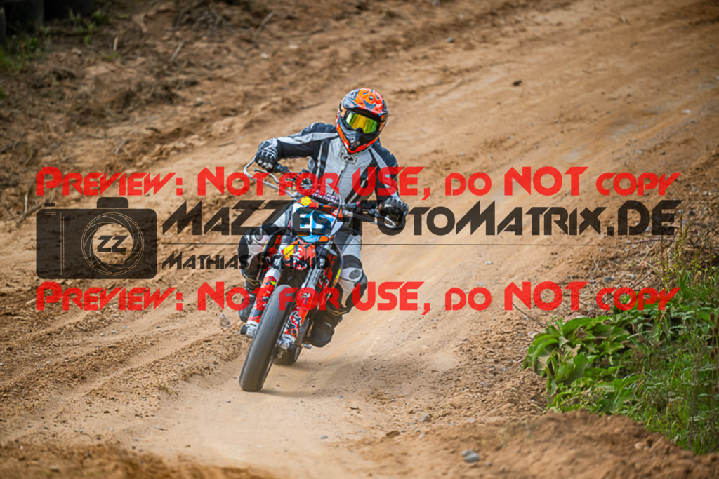 MaZZes_FotoMatrix_230917_7412 | UE40