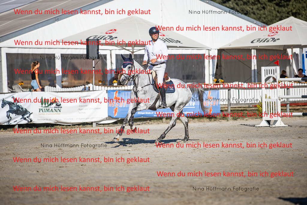 BK1A8626 | Turnierbilder Turnierfotos Nina Hüffmann Turnierfotografie Pferdefotografie Tierzeichnung Haustierzeichnung Pferdezeichnung Hundezeichnung Videograf  - Realisiert mit Pictrs.com