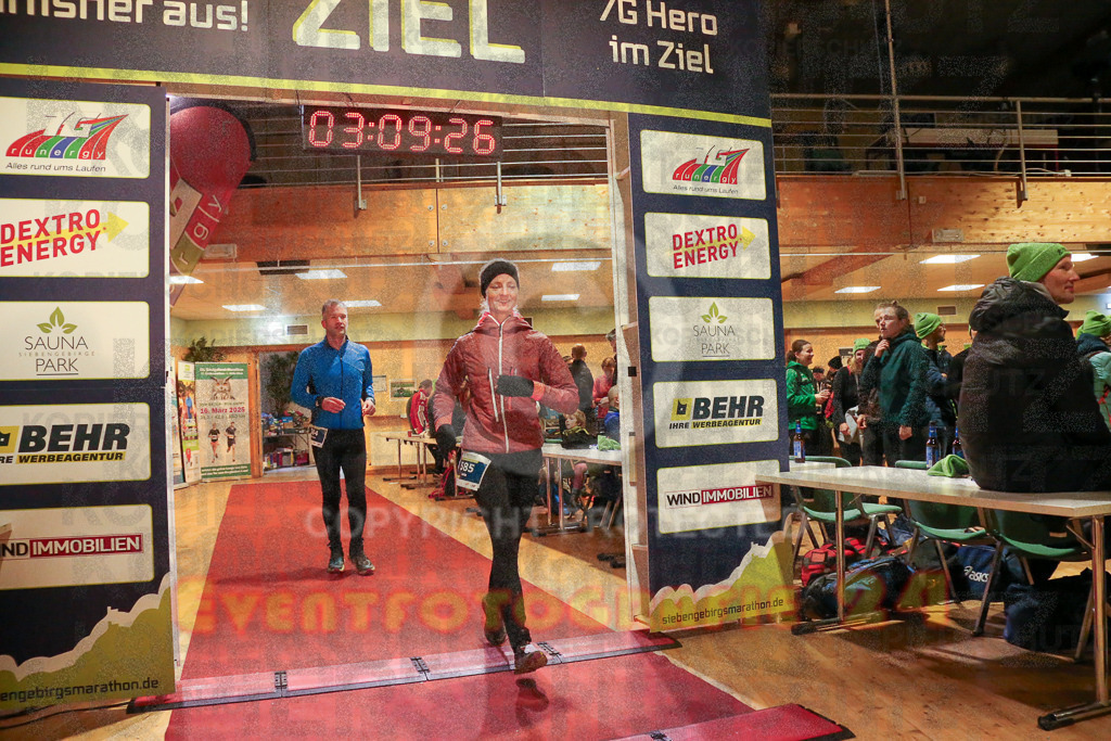 241208_1212_EX1_7462 | Sportfotografie im Rhein-Sieg Kreis, Köln, Bonn, NRW, Rheinland Pfalz, Hessen, etc. Unser Tätigkeitsfeld umfasst den Laufsport vom Volkslauf über den Marathon, Duathlon, Triathon bis zum Ultralauf wie Kölnpfad Ultra oder Schindertrail.