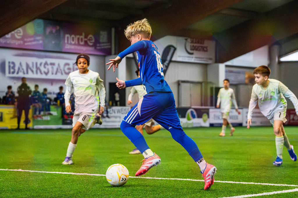 _BLR0187 | Professionelle Fußball- und Sportfotografie. Spielbilder online ansehen und kaufen – Einzelbilder oder komplette Galerien in hoher Qualität. - Realisiert mit Pictrs.com