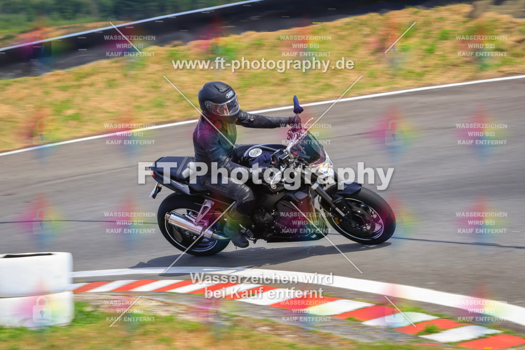_DSK2654 | Hier findet Ihr Bilder von Touristenfahrten auf der Nürburgring Nordschleife oder von anderen Veranstaltungen die ich besucht habe. Viel Spass beim Durch Schauen 