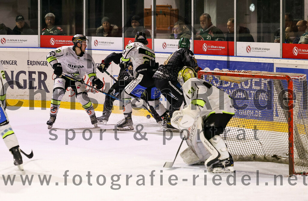 2024-02-16_114_TSV_Erding_gegen_ERSC_Amberg | Erding, Deutschland, 16.02.2024:
Eishockey, Bayernliga Playoffs 2023 / 2024, 1. Spieltag, TSV Erding gegen ERSC Amberg, Endergebnis: 1:2

Foto: Christian Riedel / fotografie-riedel.net