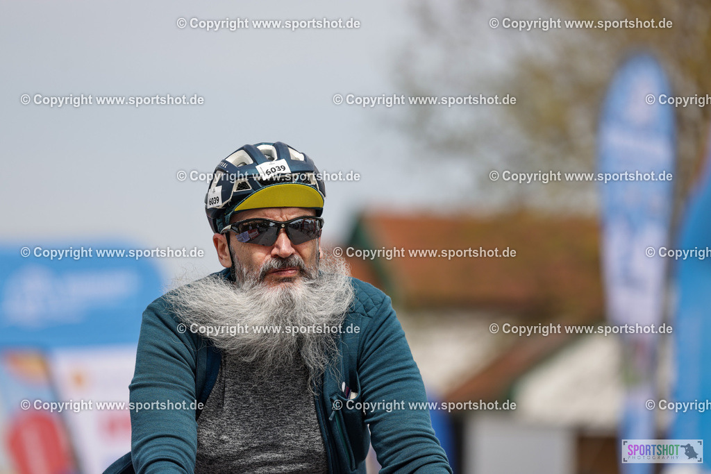 VJ__9255 | Neusiedlersee Radmarathon 2026@sportshot_your_pictrs #yourpictures#roadtowm2029 #nrm #neusiedlerseeradmarathon #neusiedlersee #neusiedlerseetourismus #burgenland #mörbisch #nrm26 #burgenlandtourismus #voglundco #poweredbyburgenlandtourismus #radsport #rad #marathon #ucigranfondo #visitburgenland #ucigranfondoworldseries